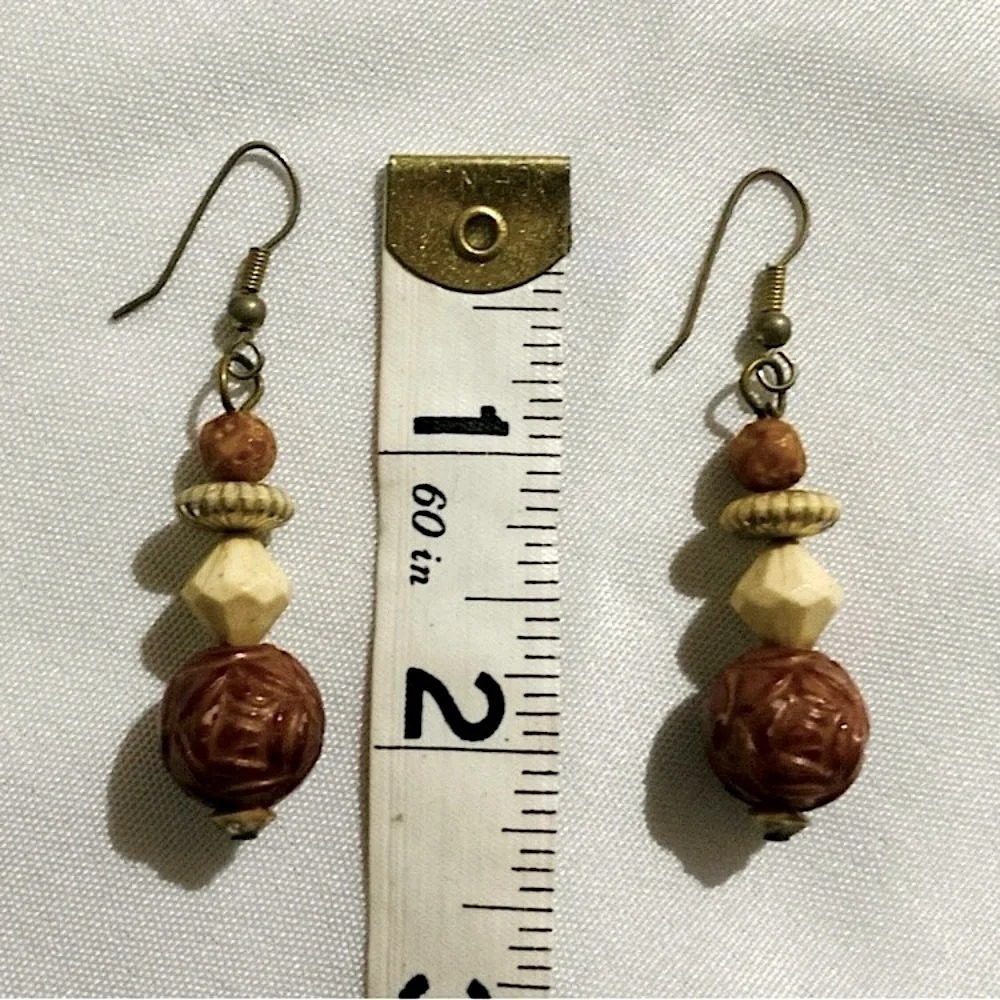 ⭐️ Vintage Wood Carved Beaded Dangle Earrings